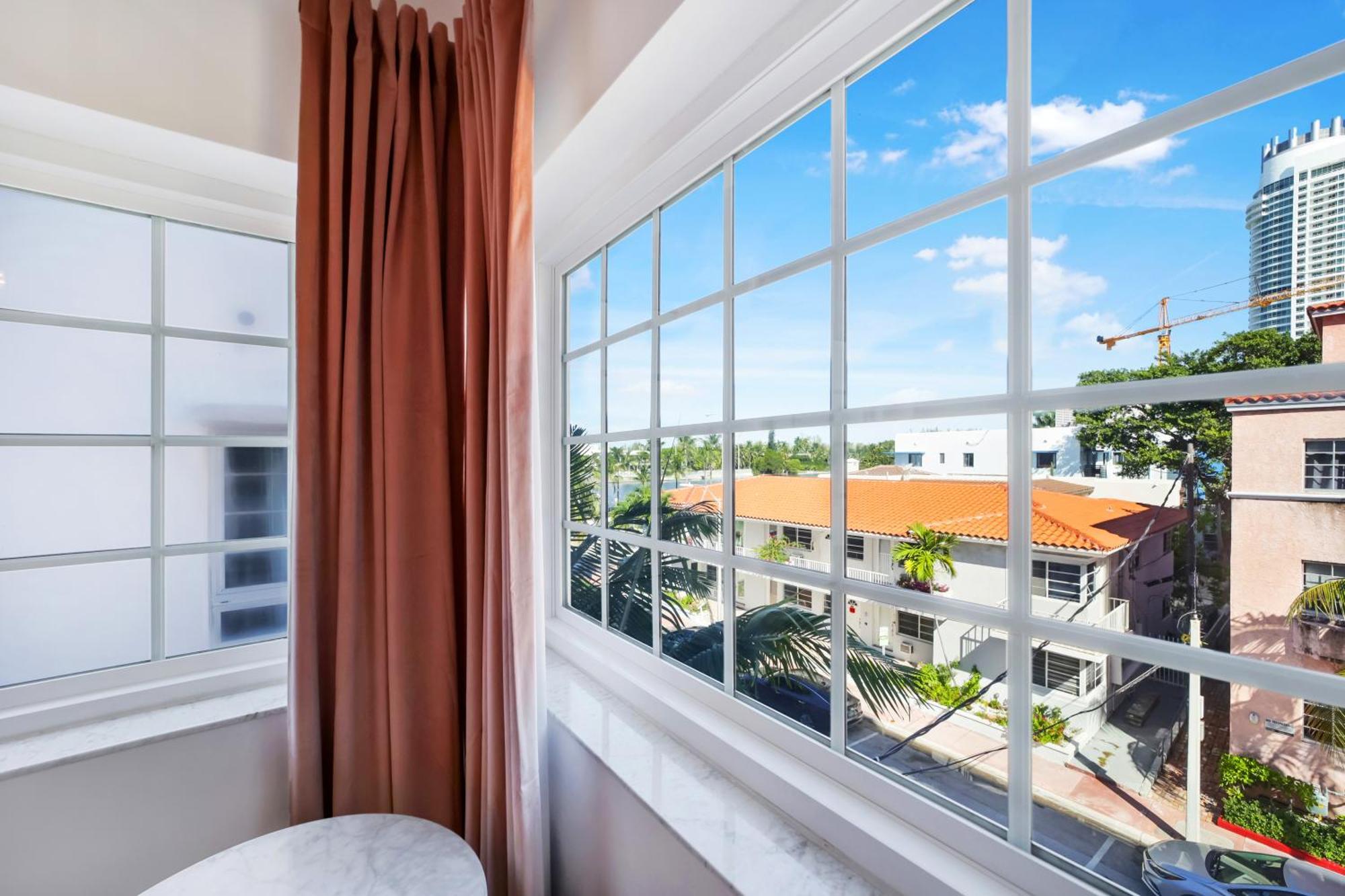 Ocean Spray Hotel ไมอามีบีช ภายนอก รูปภาพ